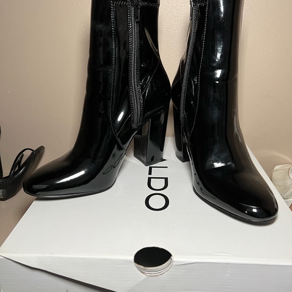 Aldo Shiny Black Ankle Booties - Picture 2 of 2